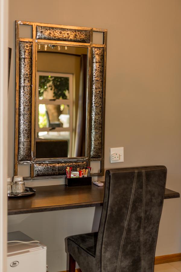 Village Boutique Hotel Otjiwarongo Kültér fotó