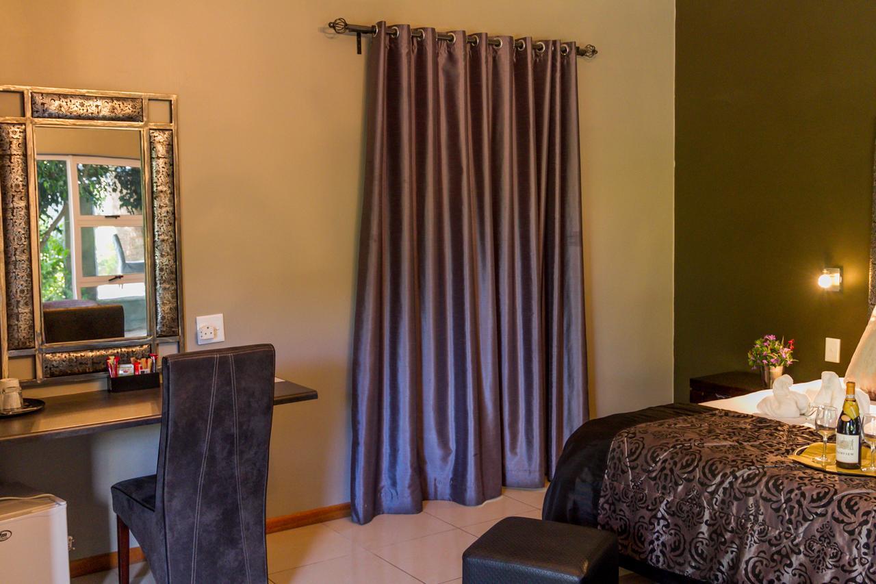 Village Boutique Hotel Otjiwarongo Kültér fotó