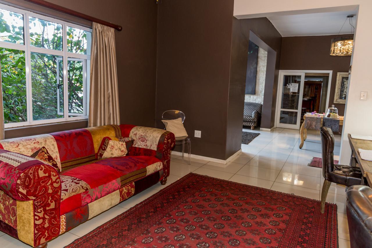 Village Boutique Hotel Otjiwarongo Kültér fotó