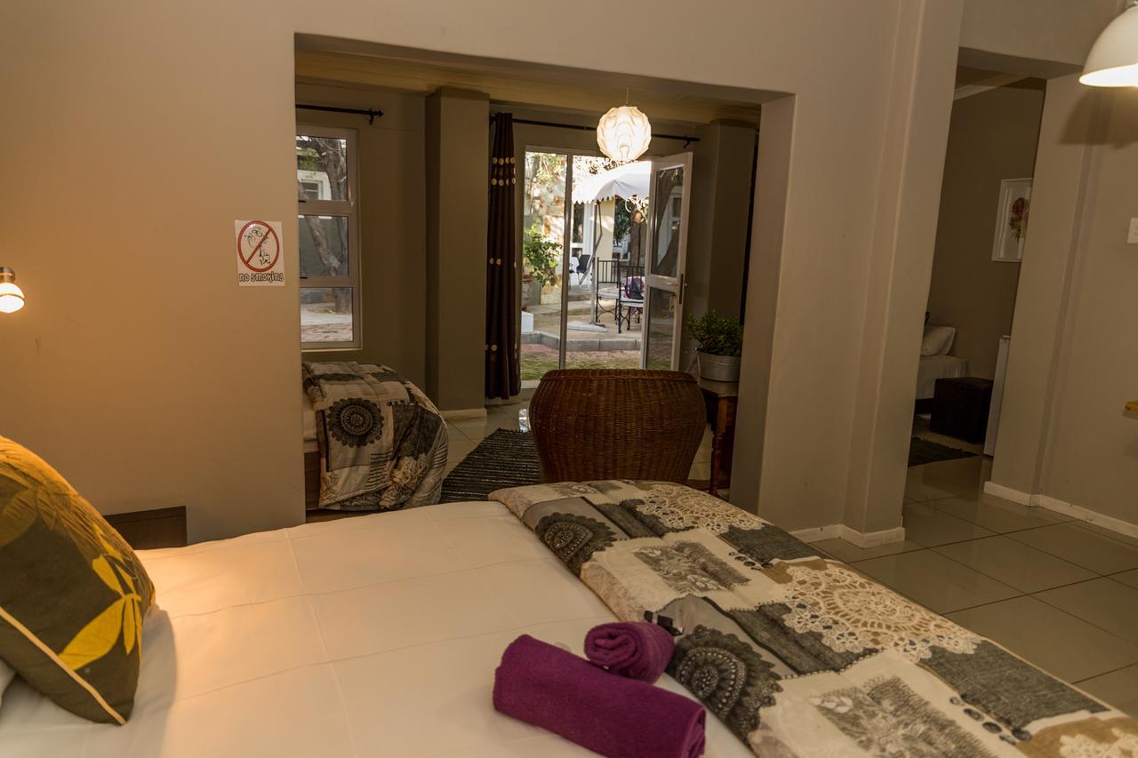Village Boutique Hotel Otjiwarongo Kültér fotó
