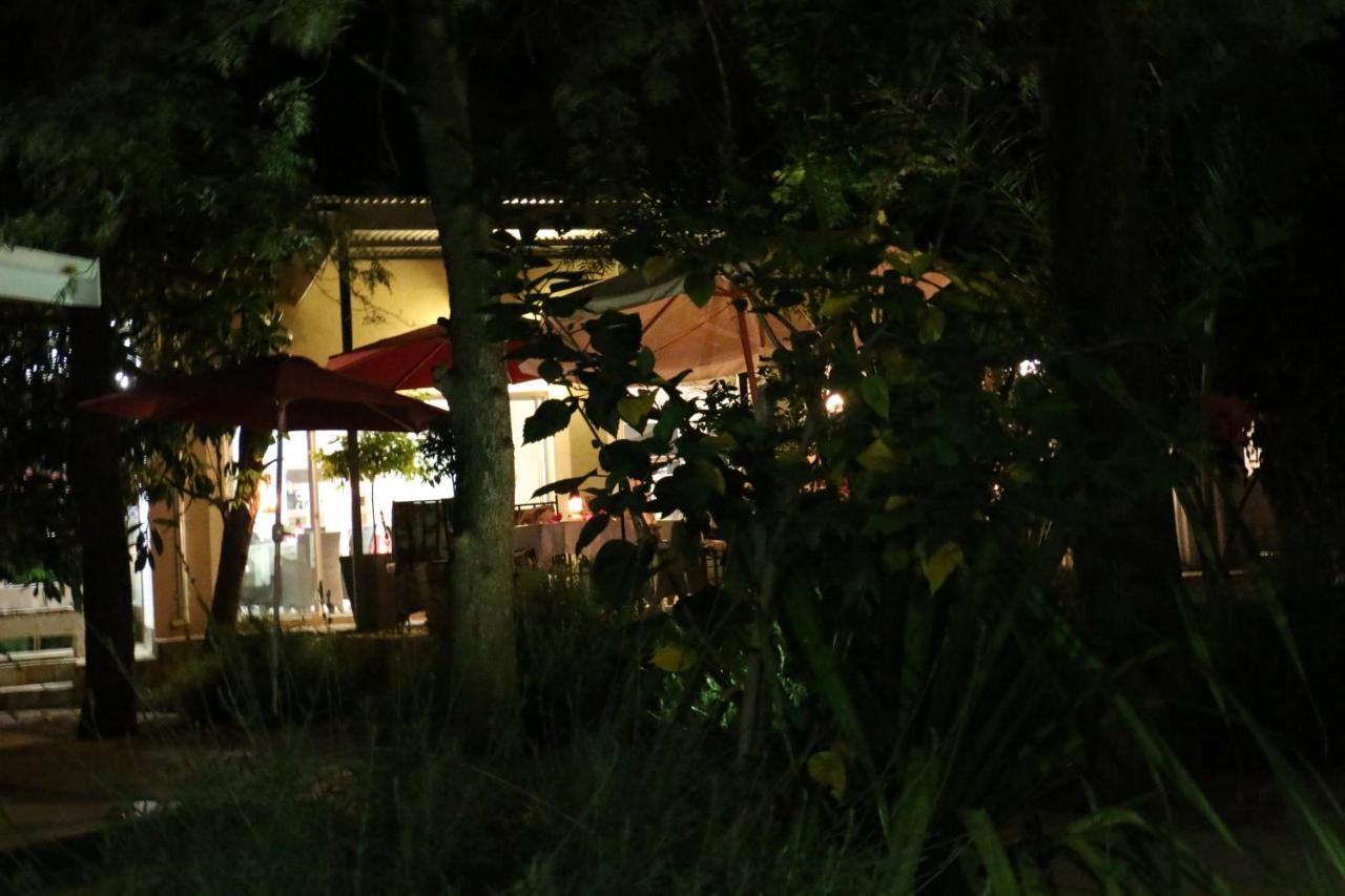 Village Boutique Hotel Otjiwarongo Kültér fotó
